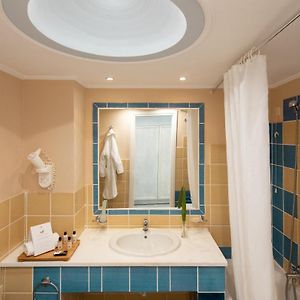 Zimmer mit zwei Einzelbetten